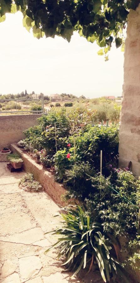Holiday Home Burba Komiža المظهر الخارجي الصورة