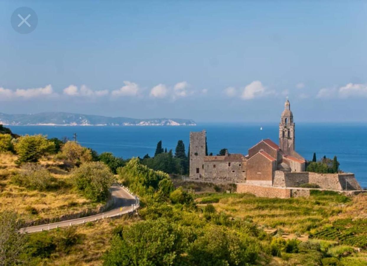 Holiday Home Burba Komiža المظهر الخارجي الصورة