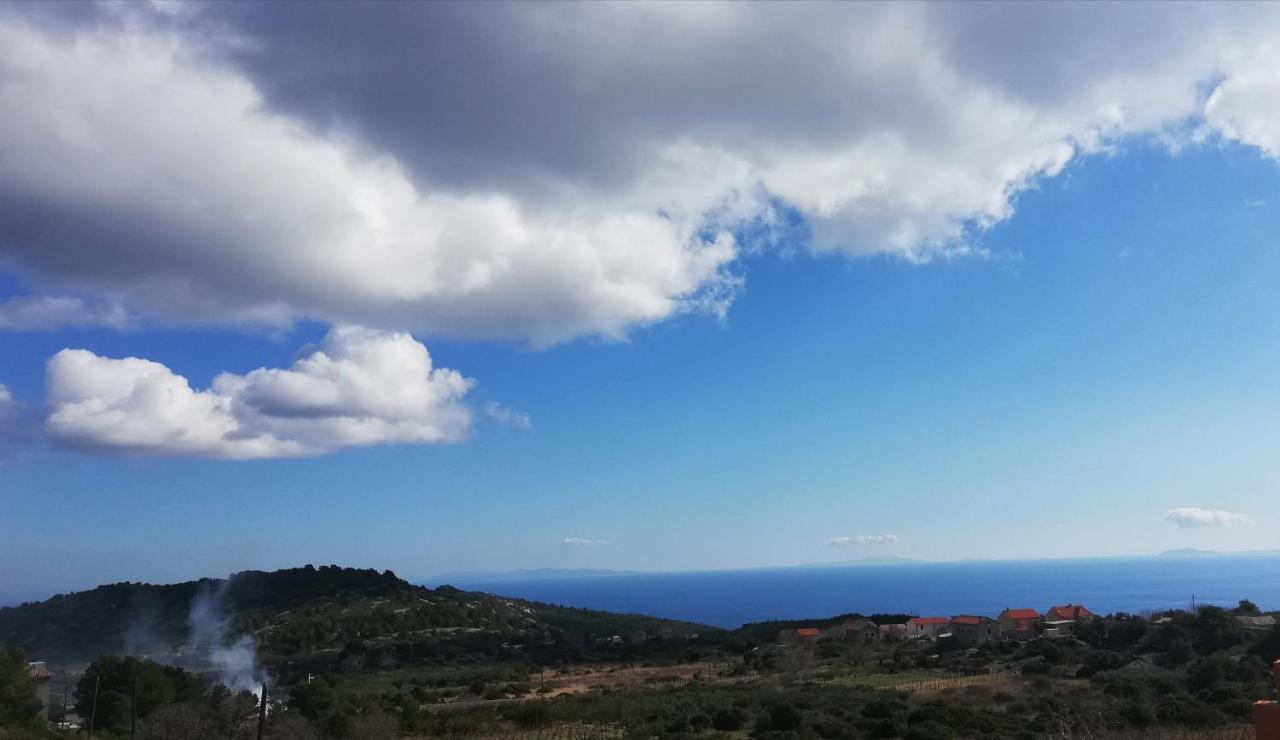 Holiday Home Burba Komiža المظهر الخارجي الصورة