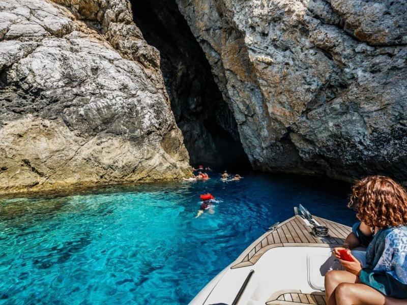 Holiday Home Burba Komiža المظهر الخارجي الصورة