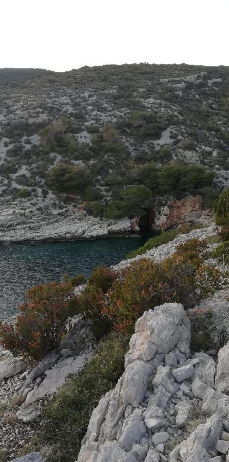 Holiday Home Burba Komiža المظهر الخارجي الصورة